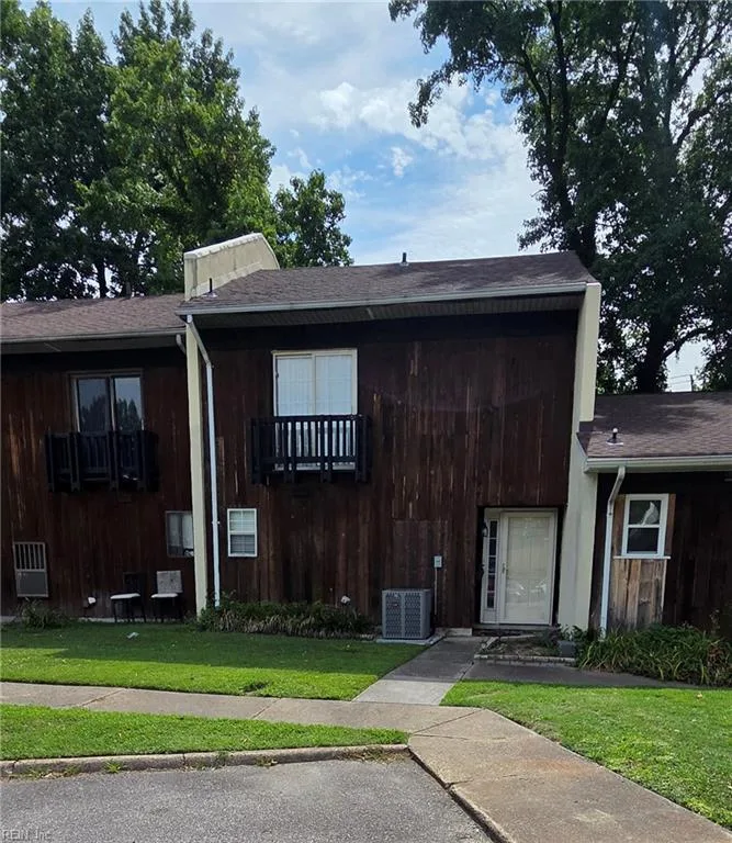 1451 E Tanners Creek DR, NORFOLK VA 23513