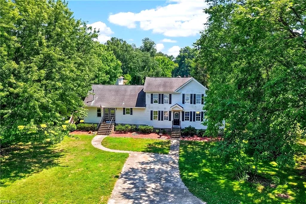 12 Holston LN, HAMPTON VA 23664