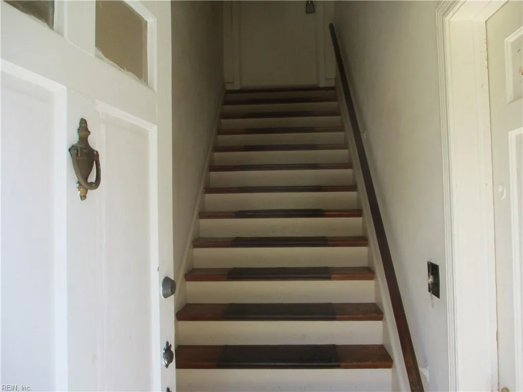 218 E Gilpin AVE, NORFOLK VA 23503 - Photo 3