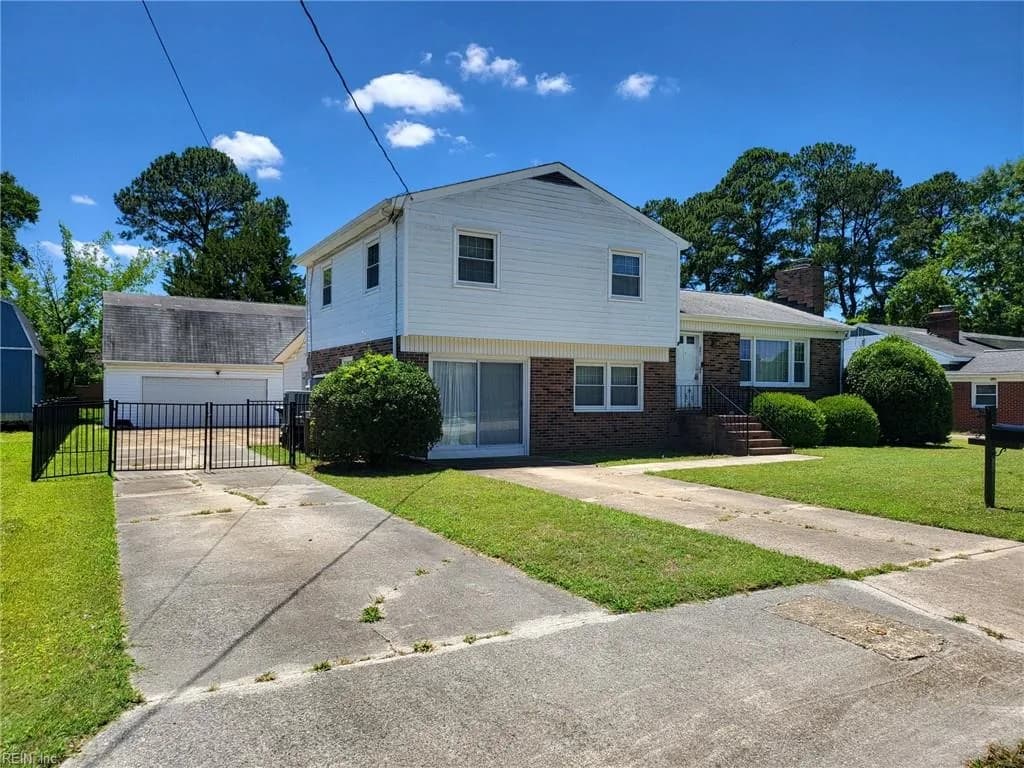 407 Shoreline DR, HAMPTON VA 23669 - Photo 4