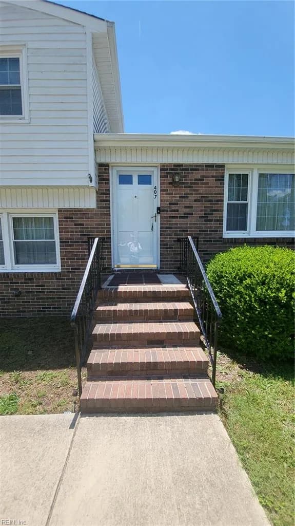 407 Shoreline DR, HAMPTON VA 23669 - Photo 5
