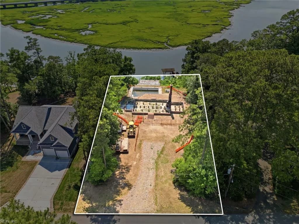 1502 Magruder RD, SMITHFIELD VA 23430 - Photo 2