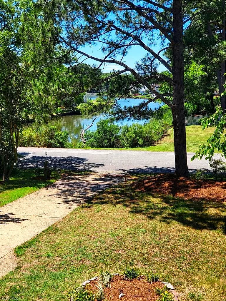 90 Hampton Roads AVE, HAMPTON VA 23661 - Photo 4
