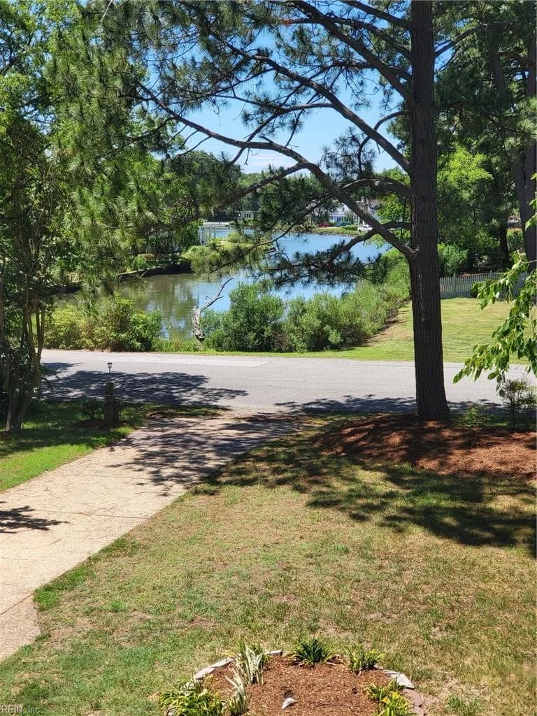 90 Hampton Roads AVE, HAMPTON VA 23661 - Photo 4