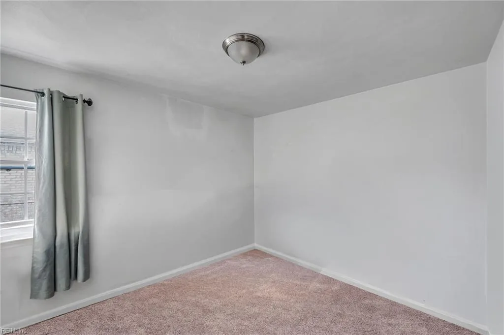 2305 Palmyra ST, NORFOLK VA 23513 - Photo 5