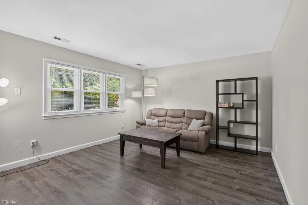 706 Balthrope RD, NEWPORTNEWS VA 23608 - Photo 5