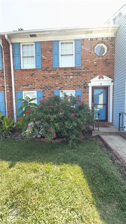 17 S Gawain WAY, HAMPTON VA 23669 - Photo 3