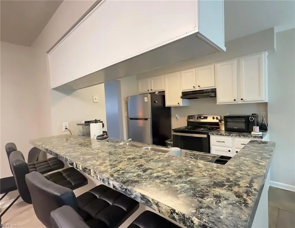 17 S Gawain WAY, HAMPTON VA 23669 - Photo 5