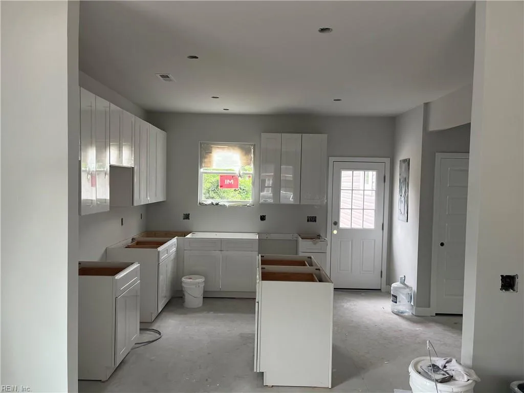 5 Barney PL, PORTSMOUTH VA 23702 - Photo 5