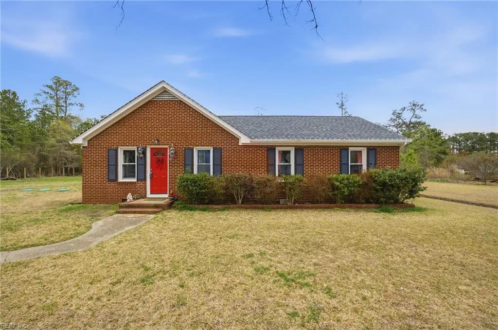 2111 Jenkins Neck RD, GLOUCESTERPOINT VA 23062 - Photo 4