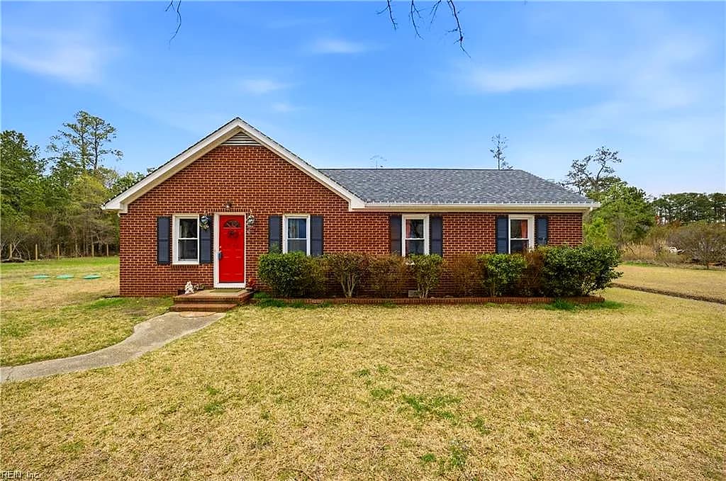 2111 Jenkins Neck RD, GLOUCESTER POINT VA 23062 - Photo 5