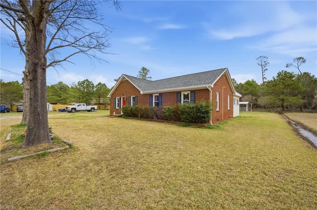 2111 Jenkins Neck RD, GLOUCESTERPOINT VA 23062 - Photo 5