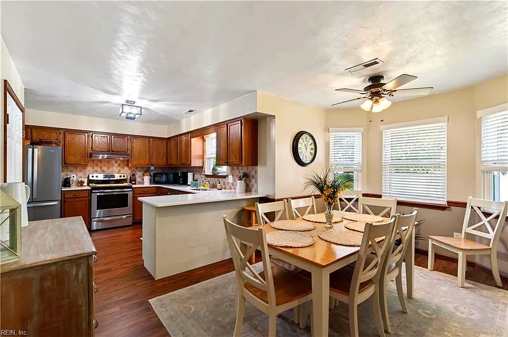 1124 Kilby DR, CHESAPEAKE VA 23320 - Photo 3