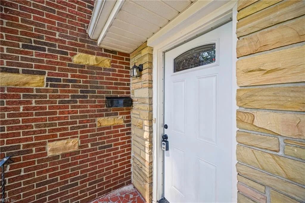 6916 Riddick ST, NORFOLK VA 23518 - Photo 5