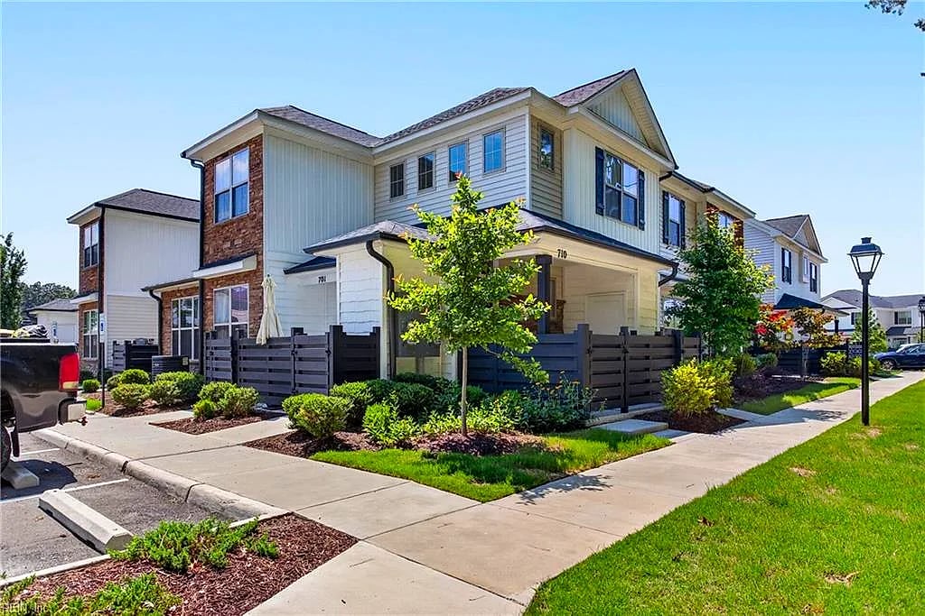 701 Kathy Ann WAY N, Carrollton — 2 bed Residential, 1,302 sqft