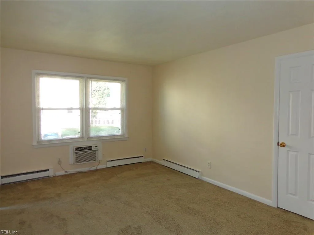 4626 Coronet AVE #B, VIRGINIABEACH VA 23455 - Photo 4