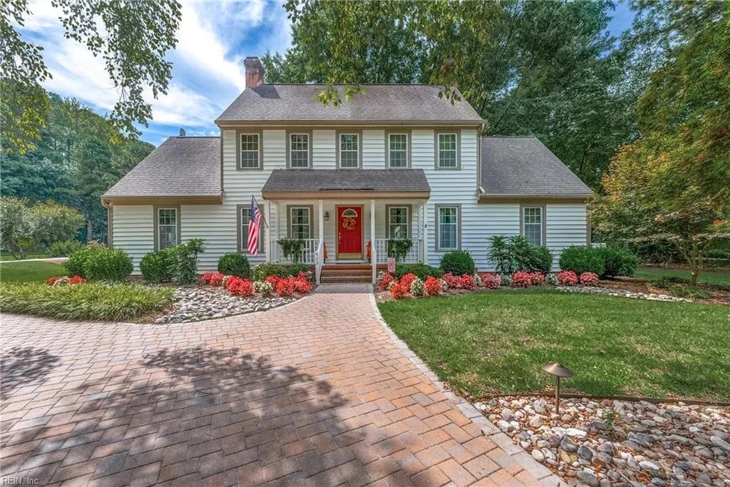 423 Weston RD, YORKTOWN VA 23692 - Main photo