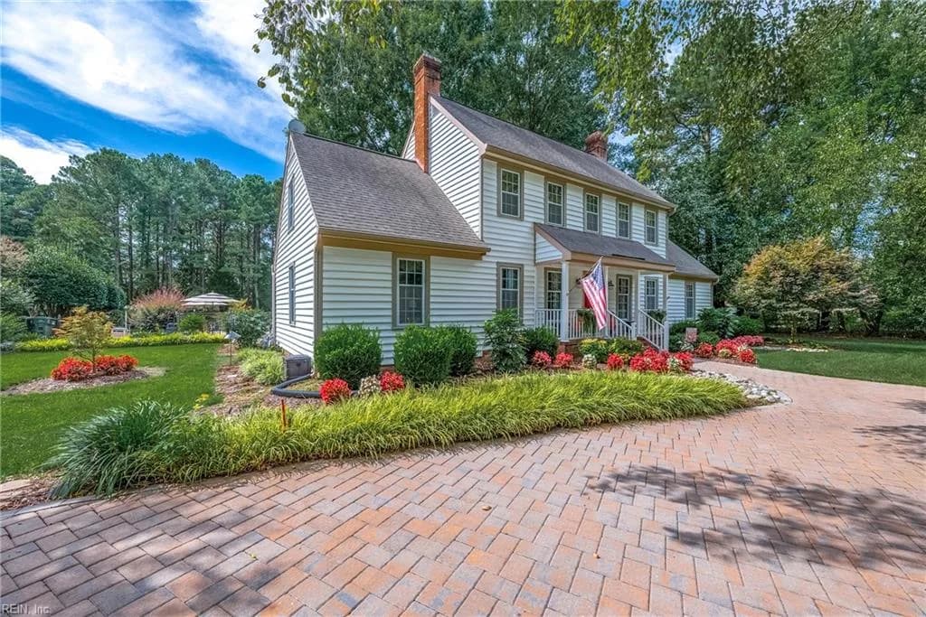 423 Weston RD, YORKTOWN VA 23692 - Photo 5