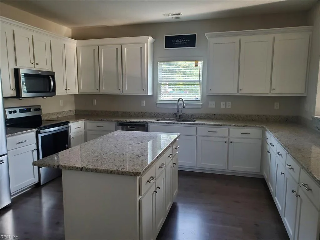 1231 Stewart ST, CHESAPEAKE VA 23324 - Photo 5