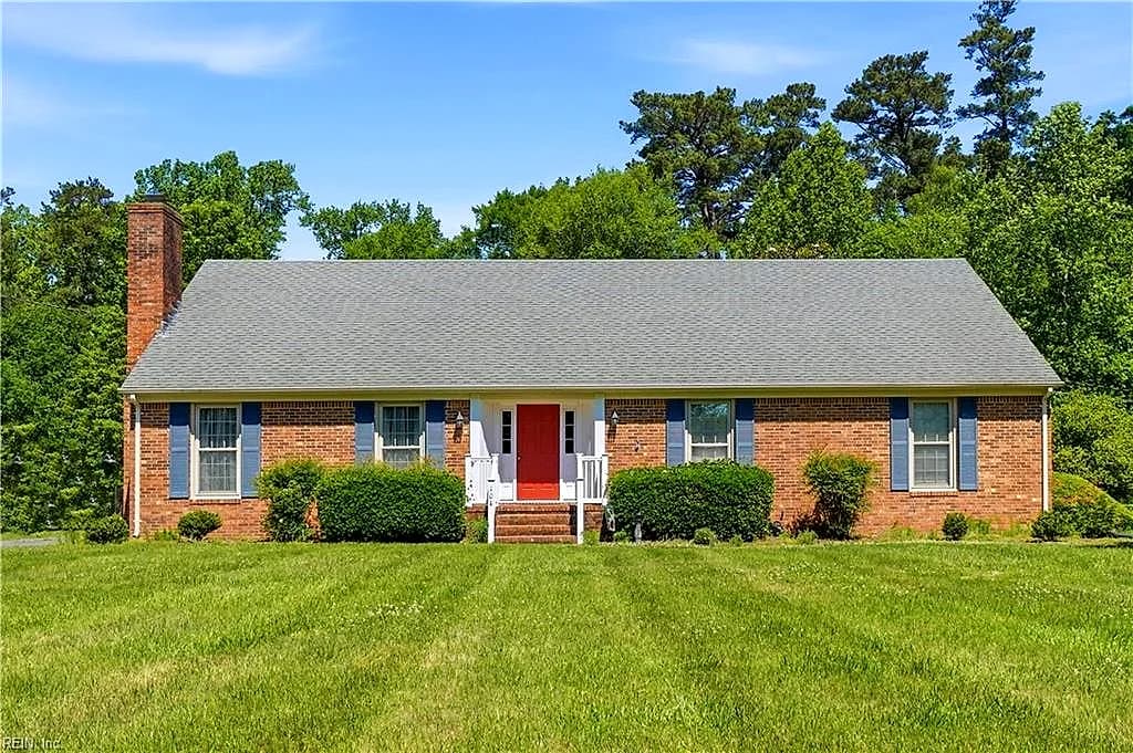 104 Pine Ave AVE, FRANKLIN VA 23851 - Main photo