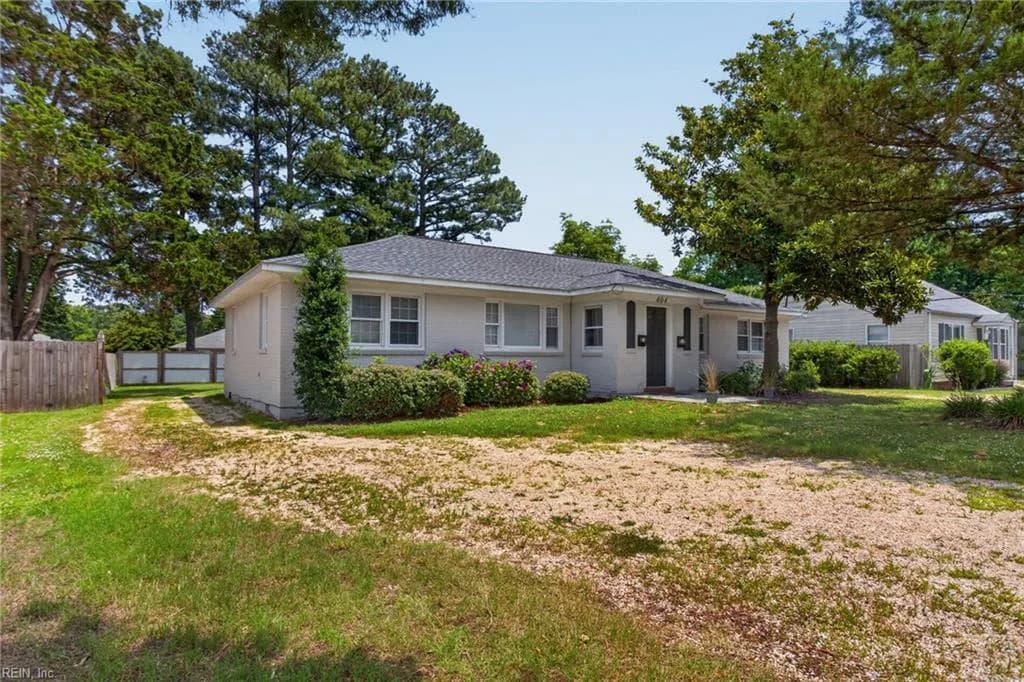 404 Roselynn LN #B, VIRGINIABEACH VA 23454 - Photo 3