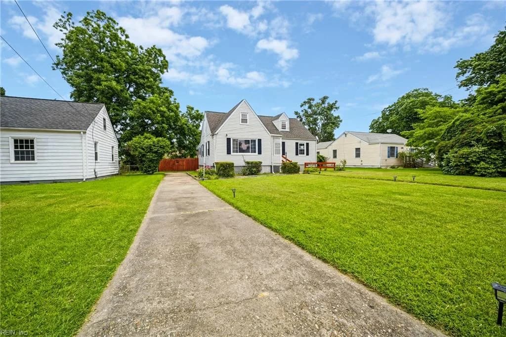 125 Cambridge PL, HAMPTON VA 23669 - Photo 4