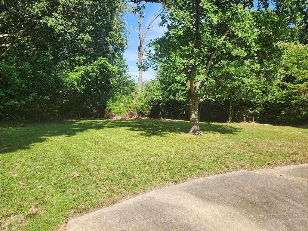 114 Five Forks LN, HAMPTON VA 23669 - Main photo