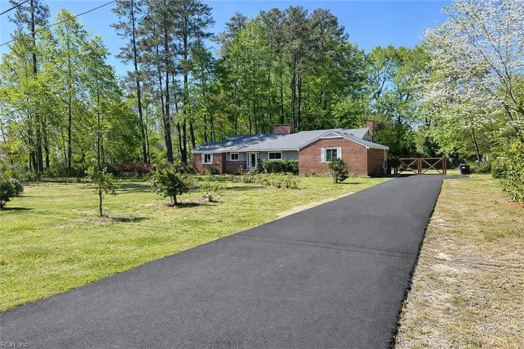 201 Robinhood RD, FRANKLIN VA 23851 - Photo 3