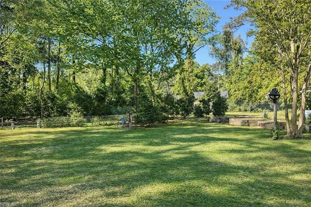 201 Robinhood RD, FRANKLIN VA 23851 - Photo 5