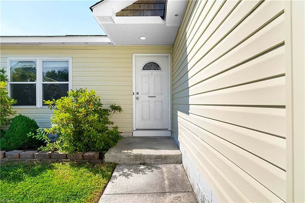 5124 Rugby RD, VIRGINIA BEACH VA 23464 - Photo 4