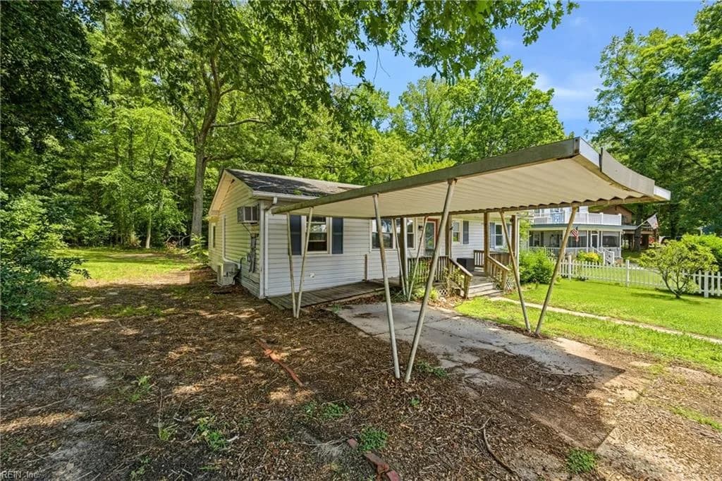 196 Beach DR, HARTFIELD VA 23071 - Photo 3