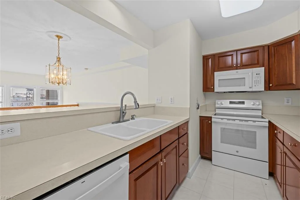 475 Water ST #515, PORTSMOUTH VA 23704 - Photo 3