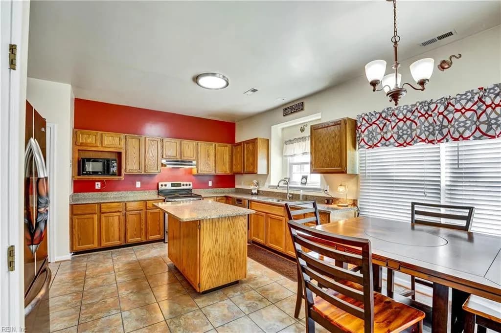 1205 Tyler CT, VIRGINIABEACH VA 23456 - Photo 4