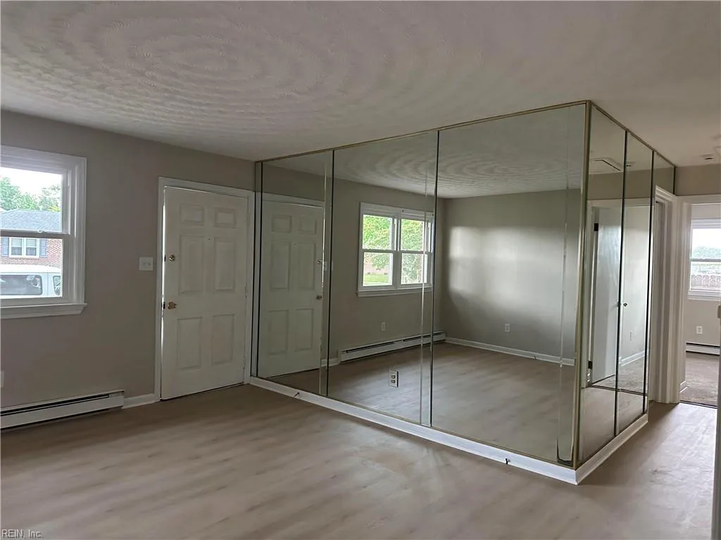 3326 Sandy ST, NORFOLK VA 23518 - Photo 3