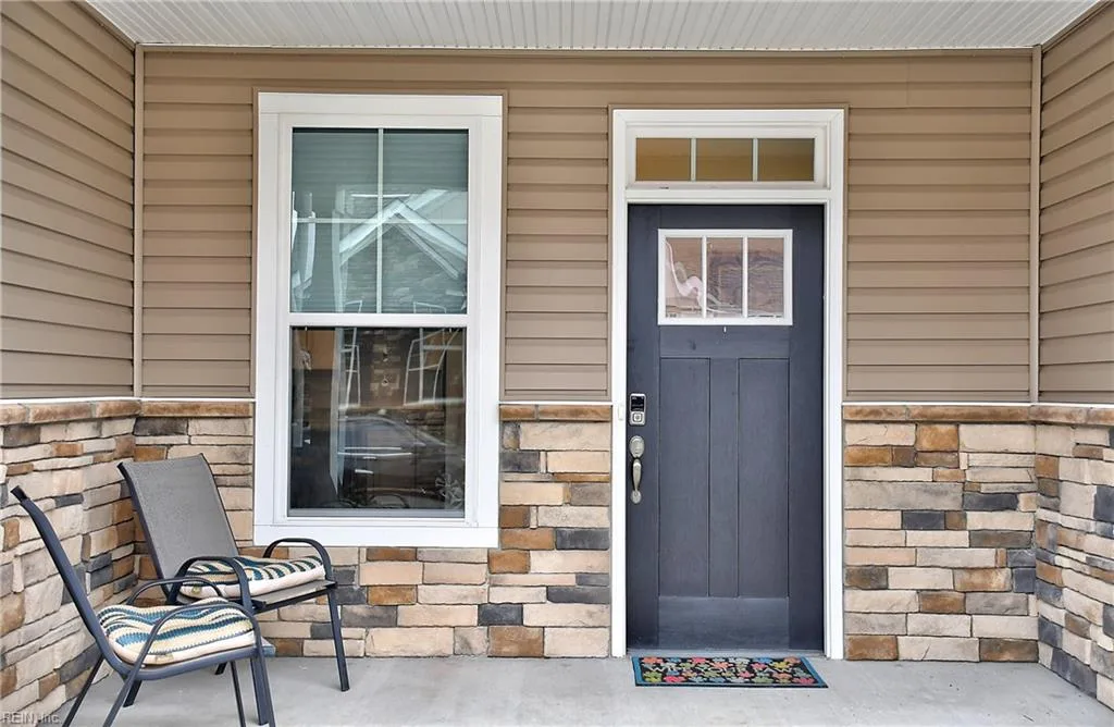 221 Richmond AVE, SMITHFIELD VA 23430 - Photo 5