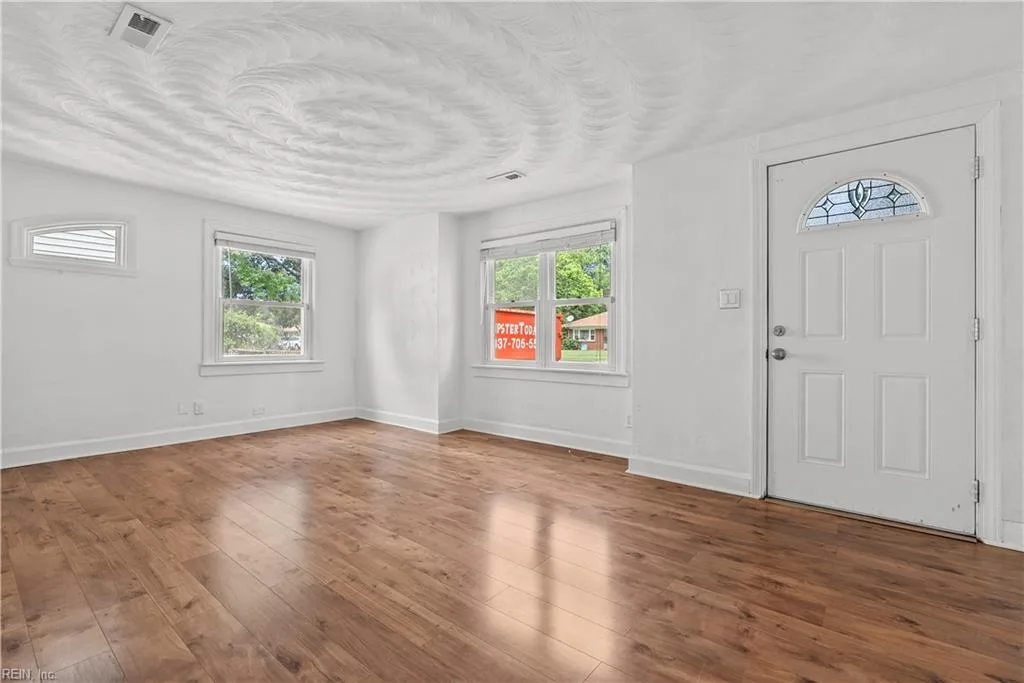 333 Woodview AVE, NORFOLK VA 23505 - Photo 5