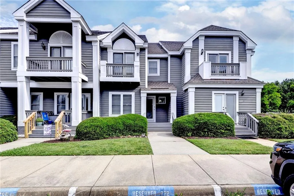 1030 Porte Harbour Arch ARCH, HAMPTON VA 23664