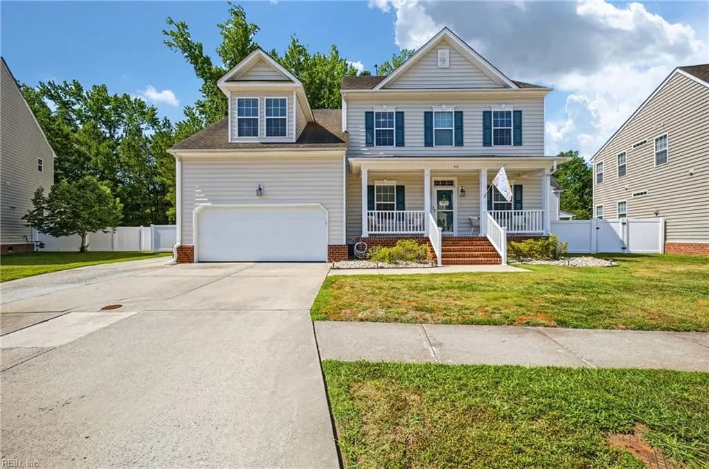 712 Creekwood DR, CHESAPEAKE VA 23323 - Main photo
