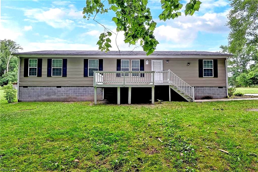 9431 Jenkins LN, SMITHFIELD VA 23430 - Main photo