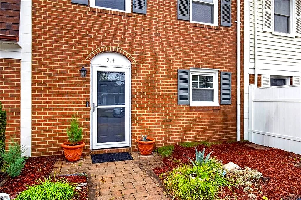 914 C AVE, Virginia Beach — 3 bed Residential, 1,360 sqft