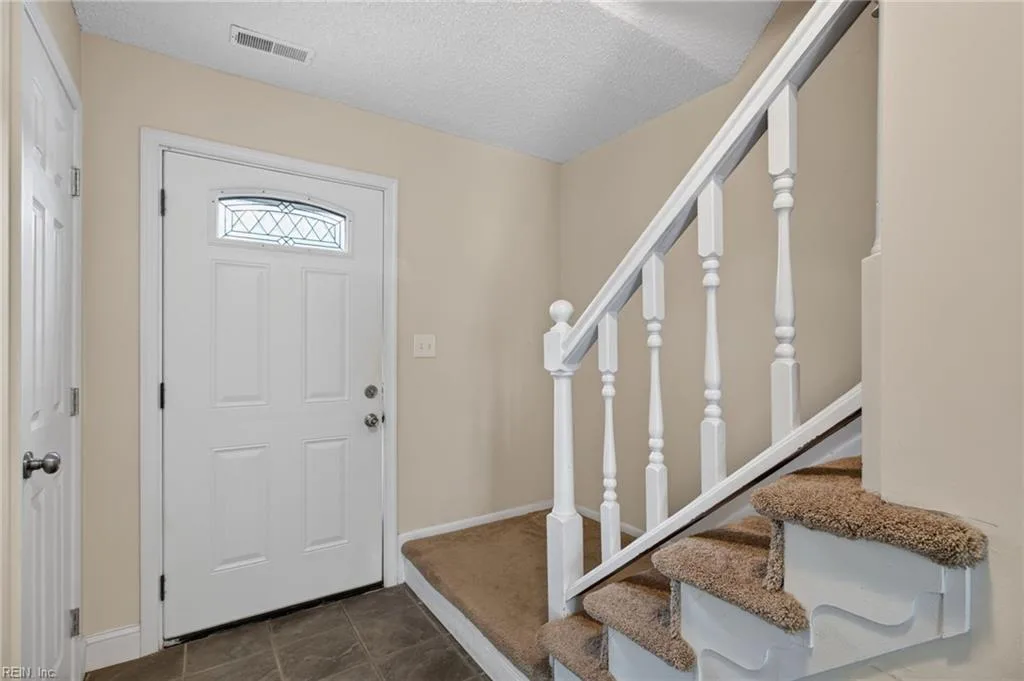 914 C AVE, VIRGINIABEACH VA 23451 - Photo 3
