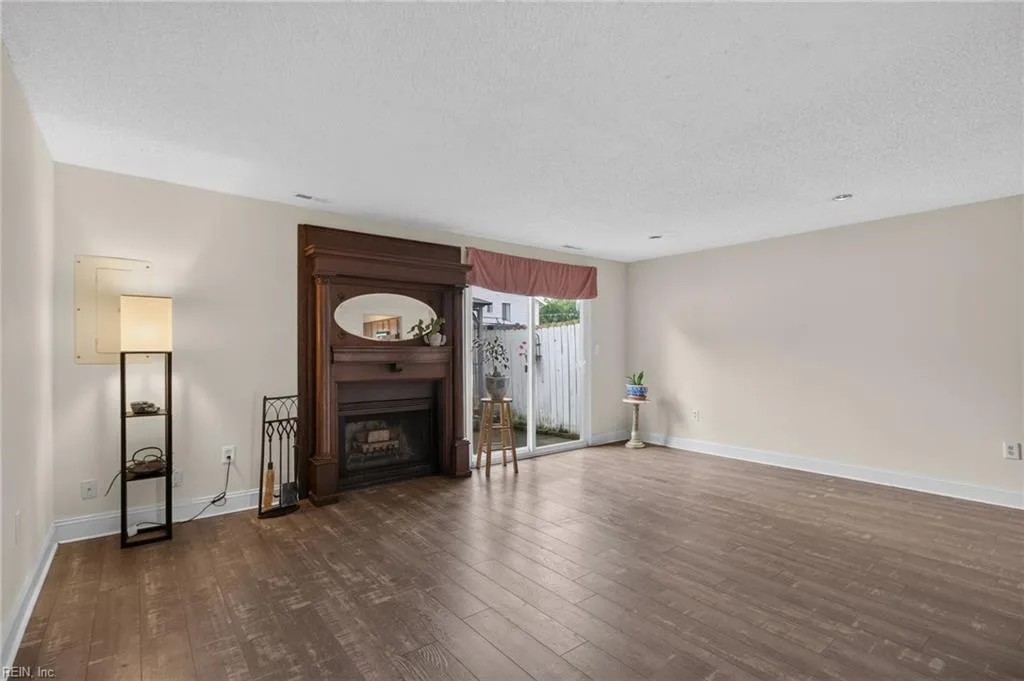 914 C AVE, VIRGINIABEACH VA 23451 - Photo 5