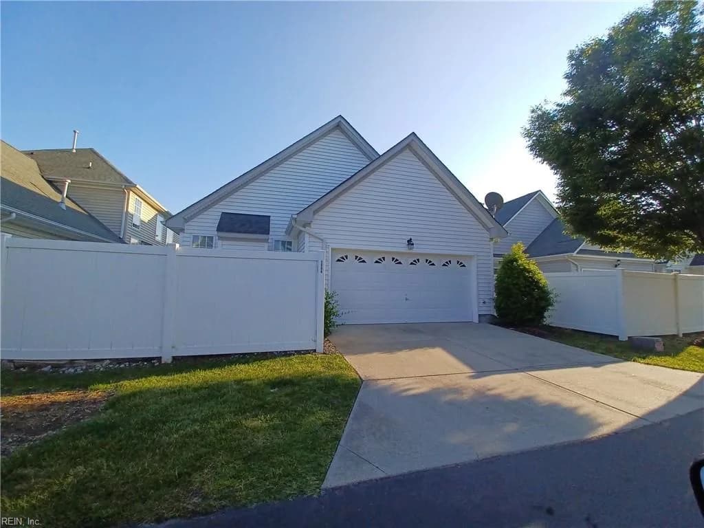 3904 Vanderhorst DR, VIRGINIABEACH VA 23462 - Photo 5