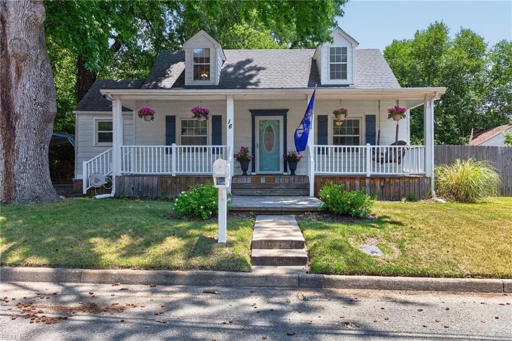 16 Roberts CT E, PORTSMOUTH VA 23701 - Main photo