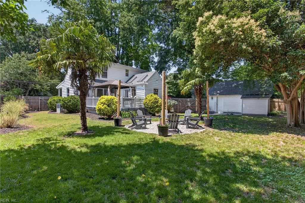 16 Roberts CT E, PORTSMOUTH VA 23701 - Photo 5