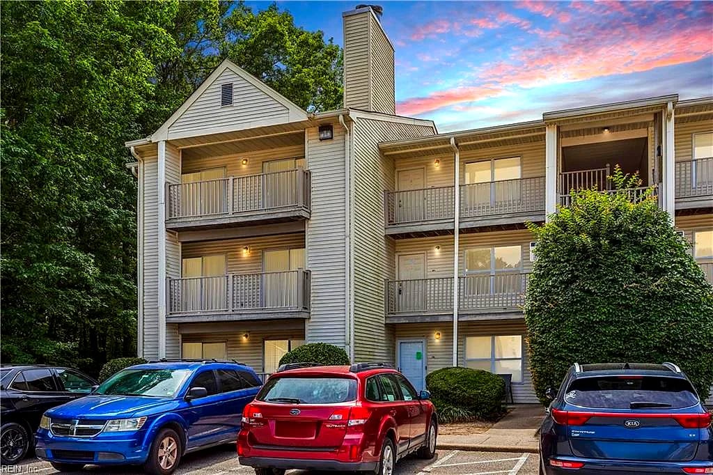 541 Pineland CIR #201, Newport News — 2 bed Residential, 960 sqft
