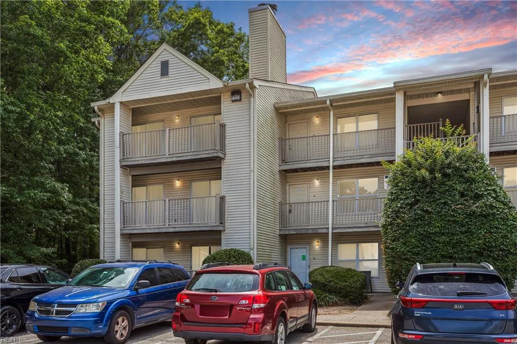 541 Pineland CIR #201, NEWPORTNEWS VA 23608
