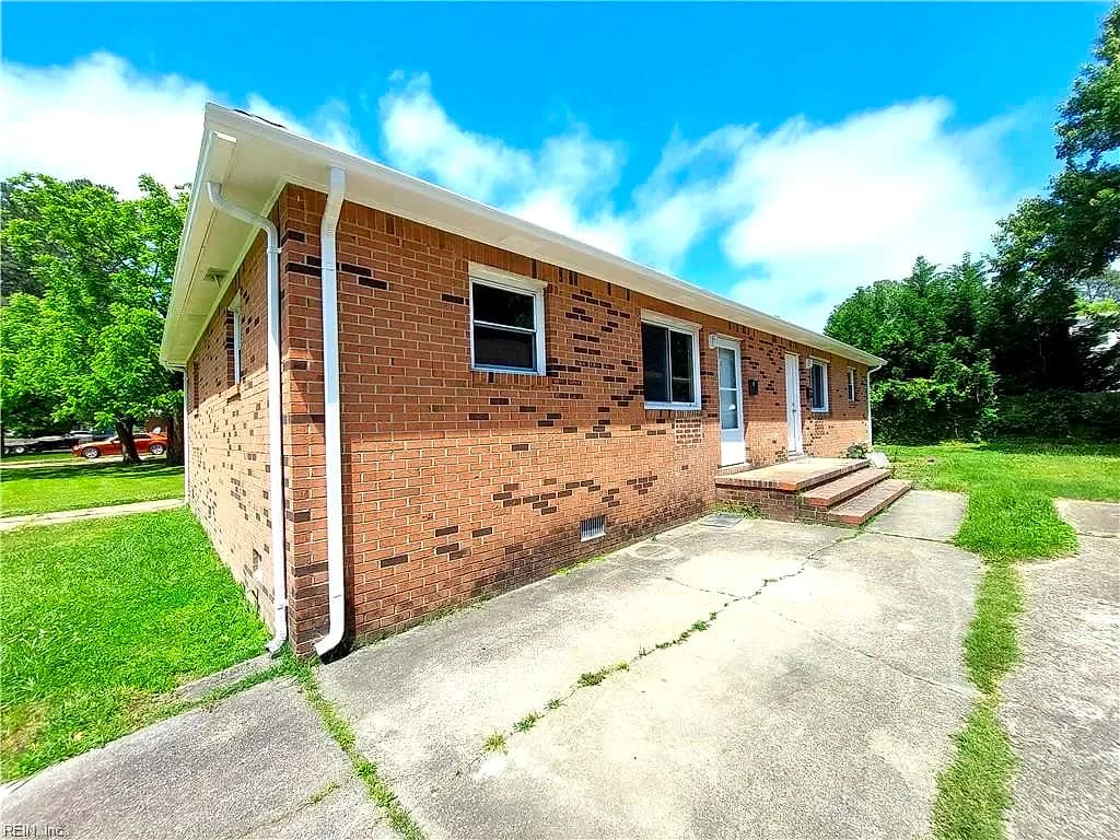 3872 Wake CIR #A, NORFOLK VA 23518 - Photo 3