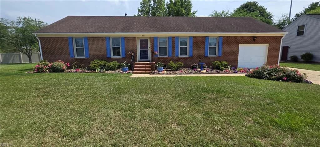 725 Luray TER, CHESAPEAKE VA 23322 - Photo 3