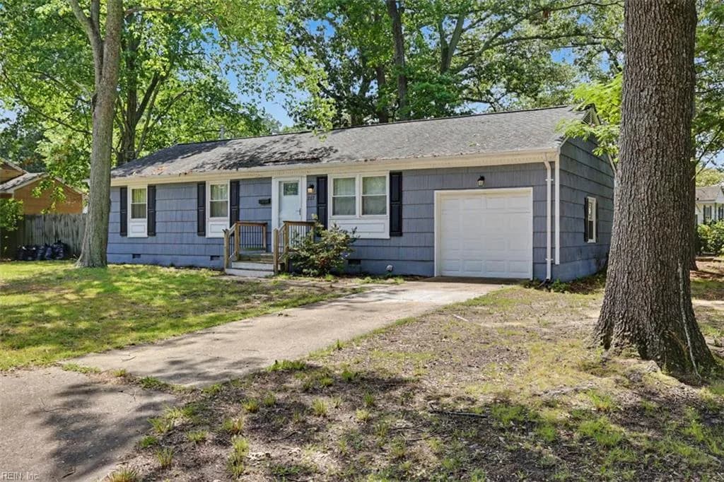 207 Robinson DR, NEWPORTNEWS VA 23601 - Photo 4